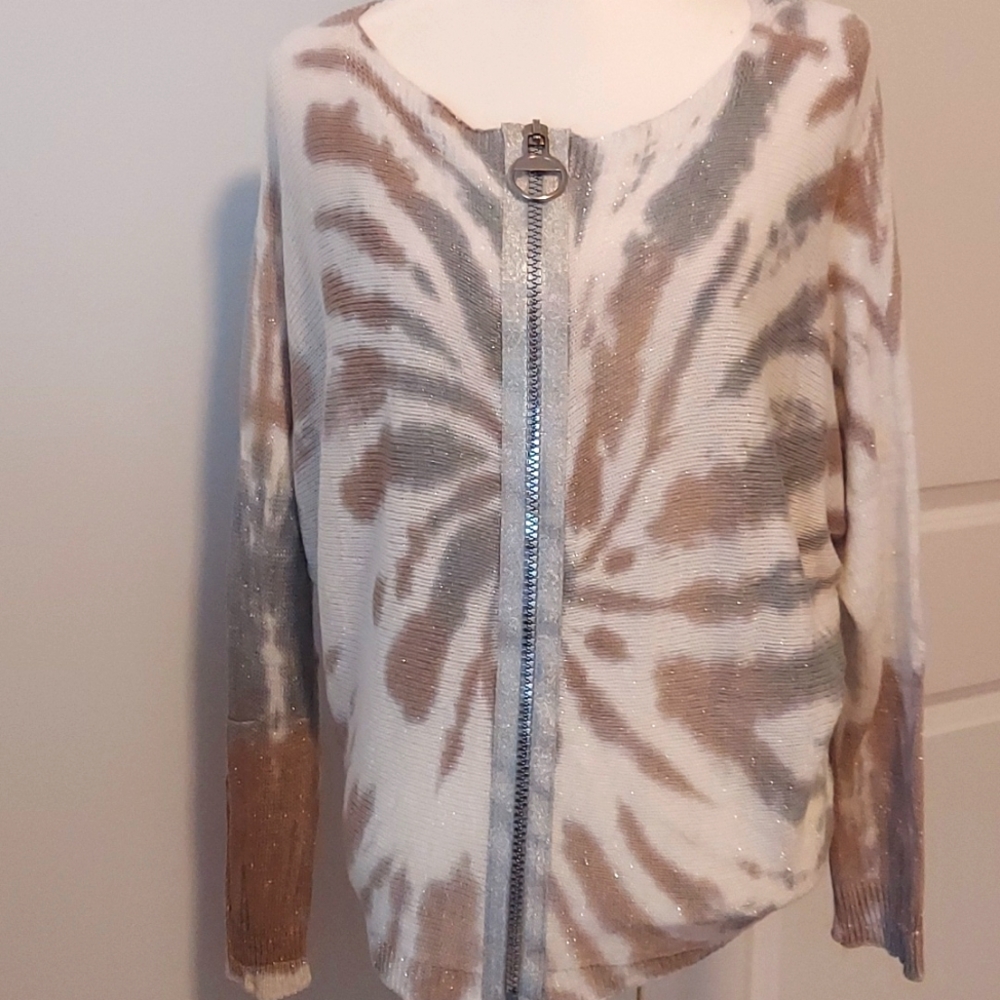 Zip sweater